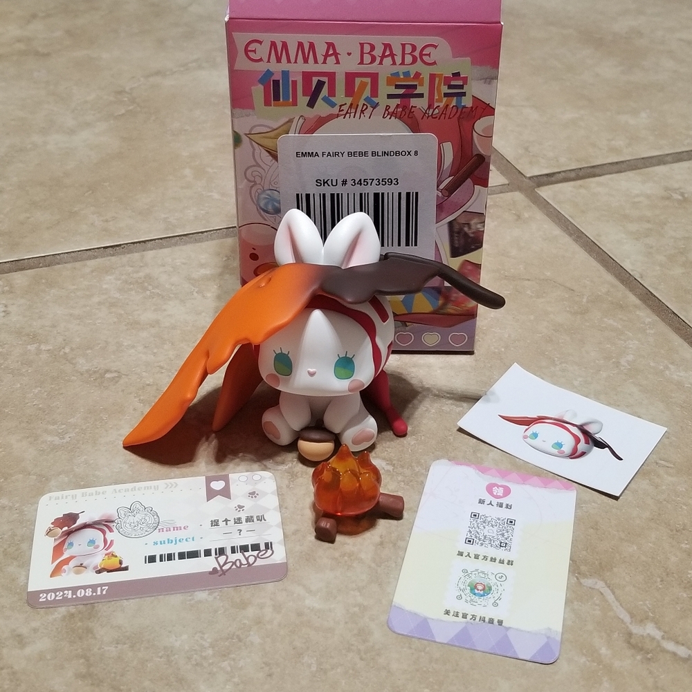 EMMA Fairy Babe Academy Series: Seeky Peeky Boop Figure